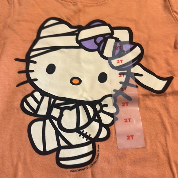 HELLO KITTY MUMMY HALLOWEEN SHIRT 👻 - Picture 2 of 3